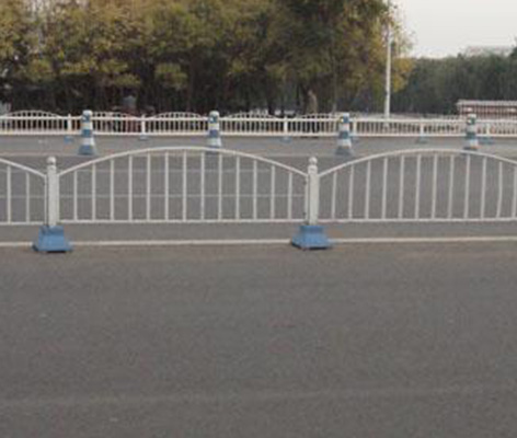 許昌交通安全設(shè)施—道路護欄